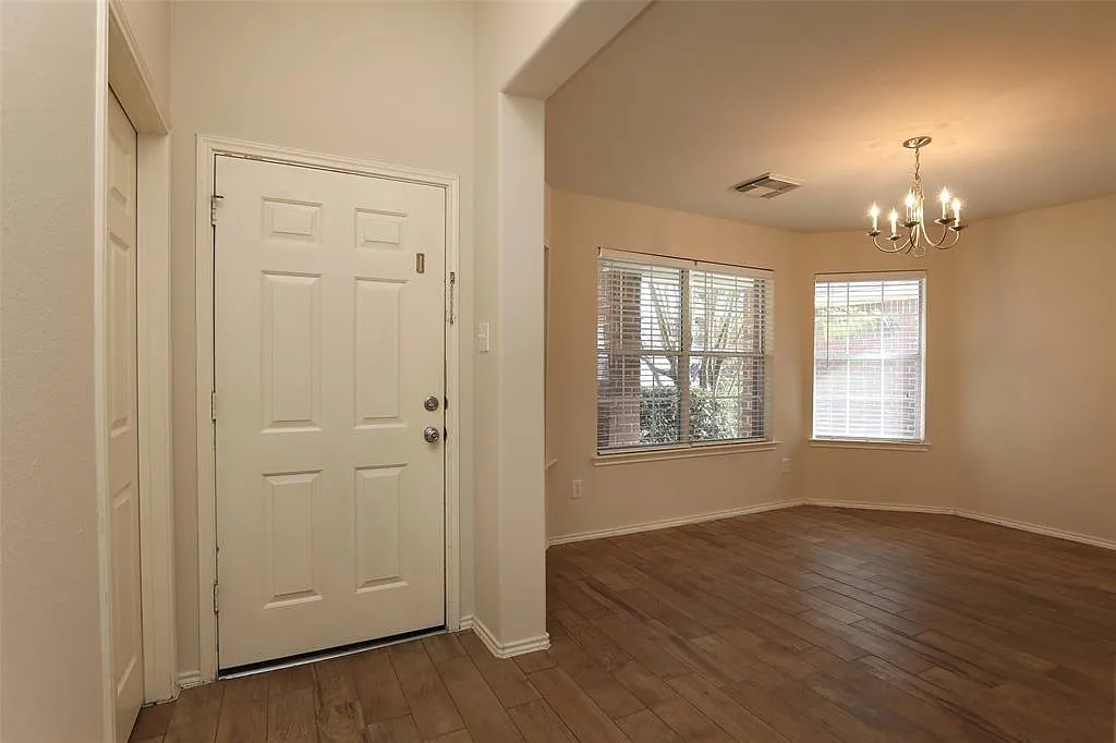 3 bed, 2.0 bath, 1676 sqft, $1,850 — Photo 4