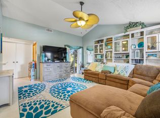 8275 Cedar Hollow Ln, Boca Raton, FL 33433