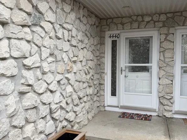 4440 Gray Rd, Deforest, WI 53532