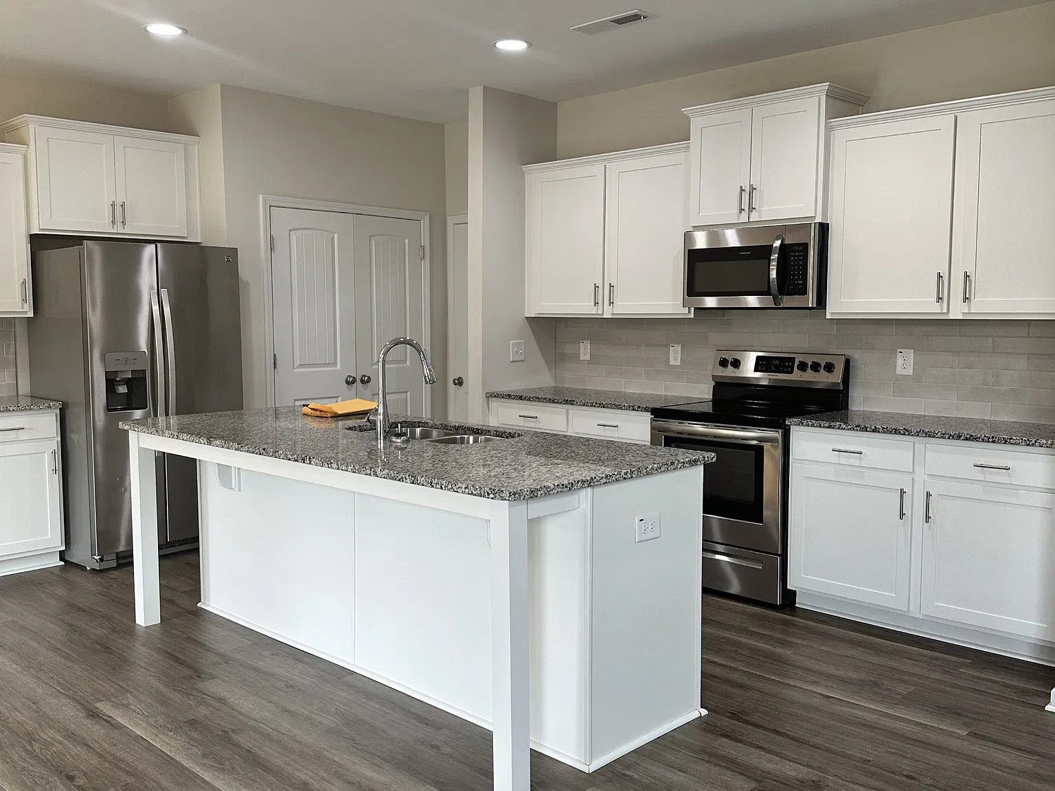 2528 Reynolds Dr TRIAD - 1 — Photo 2
