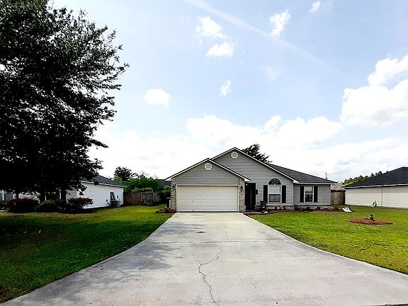 2nd image of 681 Fox Run Cir