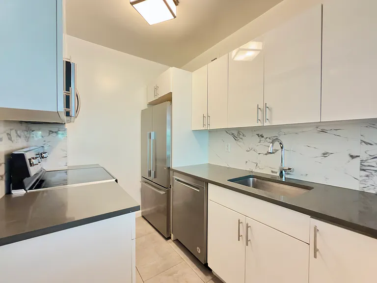 80 Park Ave #3H — Photo 4