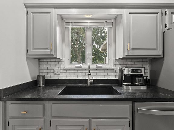 4th image of 4509 Norwell Dr E