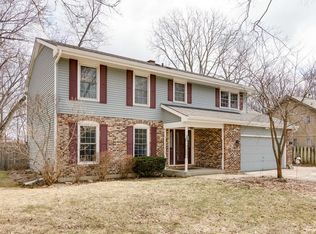 601 Tamarisk Ln, Crystal Lake, IL 60014