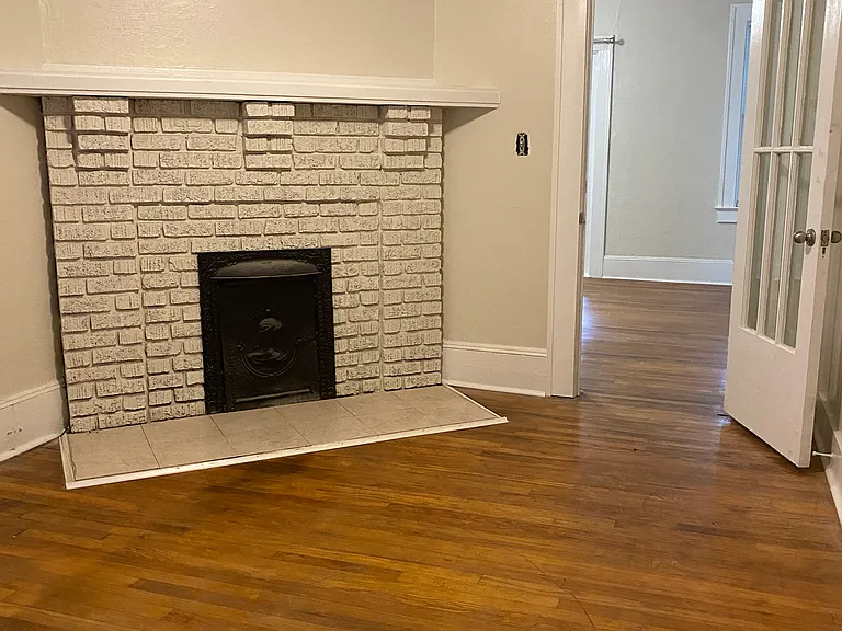 295 E Chestnut St #1 — Photo 11