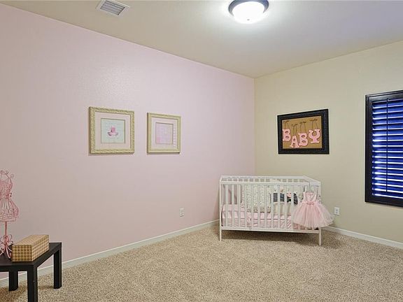 5th image of 13479 Everingham St