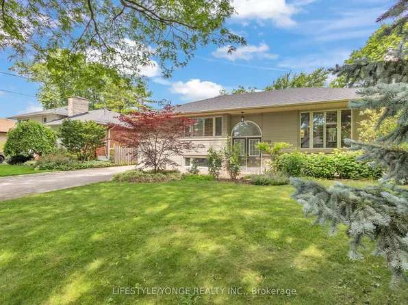 5425 Winston Rd, Burlington, ON L7L 3B3