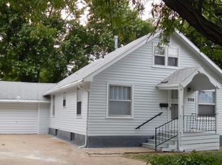 908 Merrill St, Salina, KS 67401