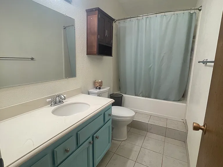 530 Fredricks Dr — Photo 11