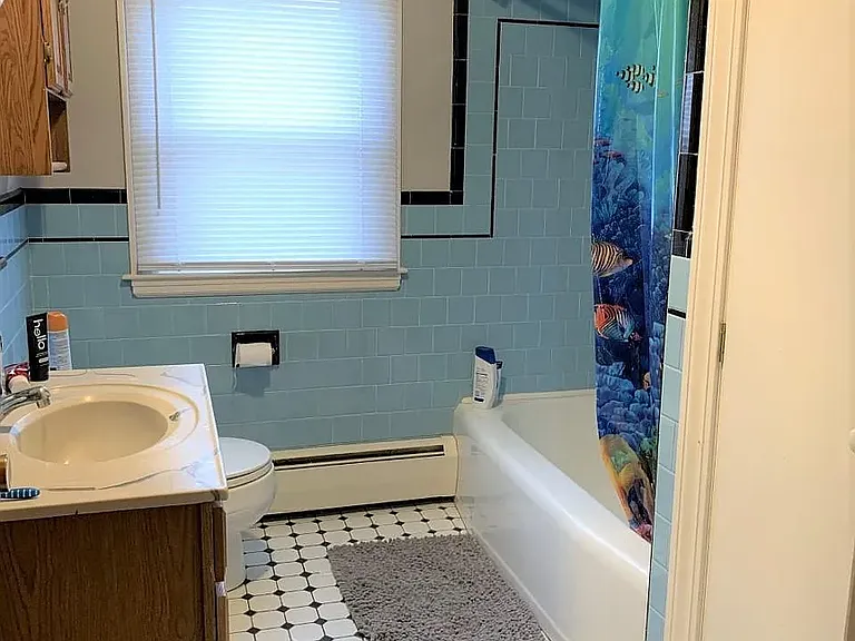 27 Thompson Ave #1 — Photo 16