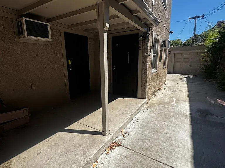 136 E Morris Ave — Photo 1