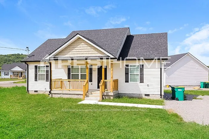 3 bed, 2.0 bath, 1176 sqft, $1,625 — Photo 2