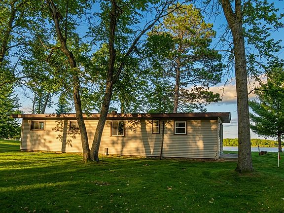 2nd image of 668 Shore Haven Ln Cabin 7
