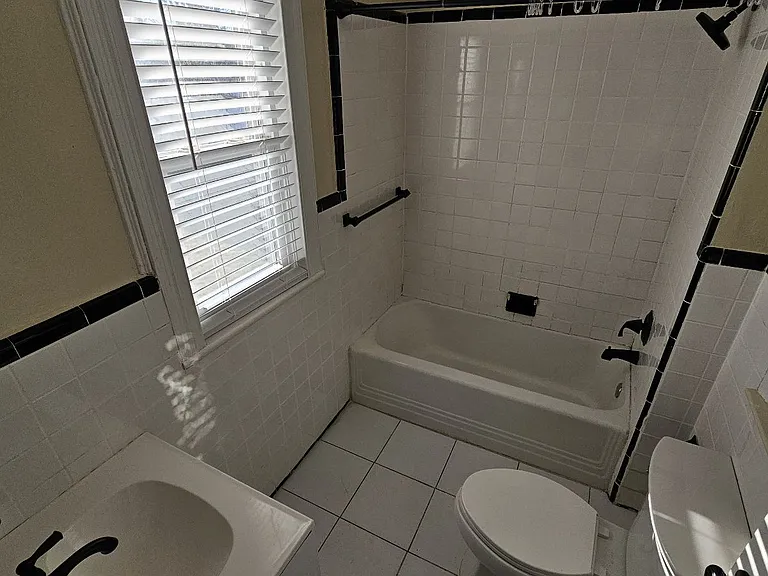 72 Grandview Ave #1 — Photo 2