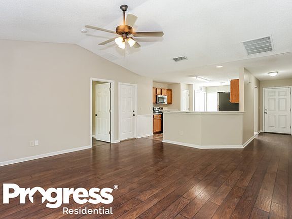 5th image of 11159 Lauren Oak Ln