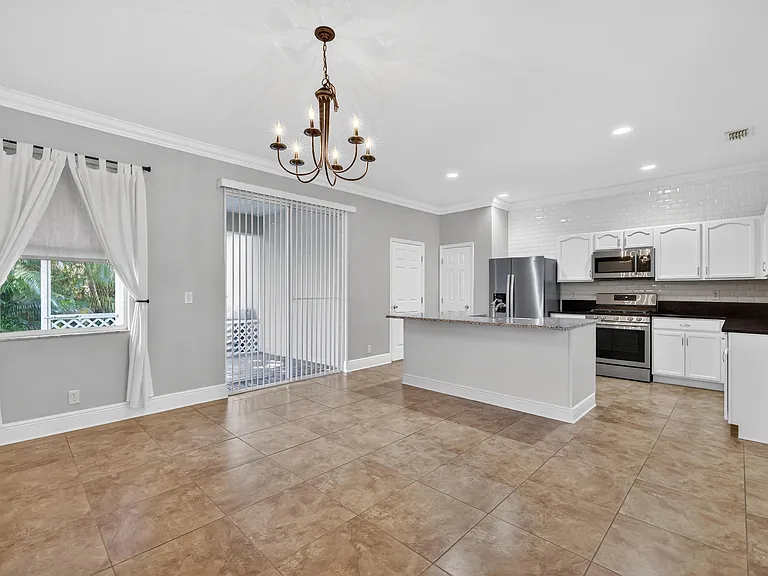 7865 15th Ln — Photo 12
