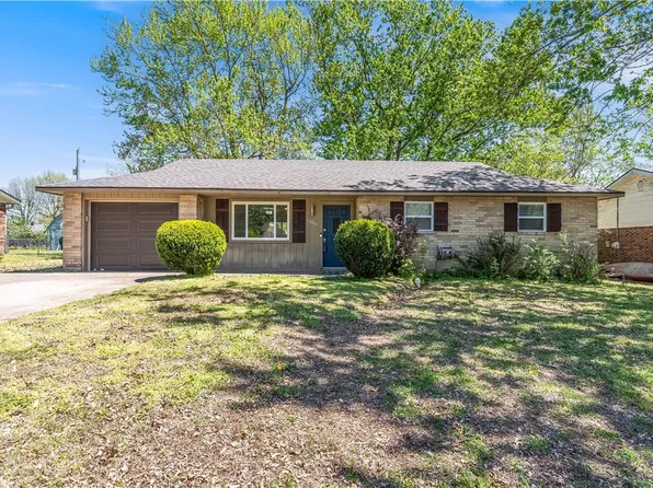 2303 Jean St, Springdale, AR 72762