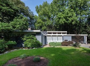 15 Field Rd, Lexington, MA 02421