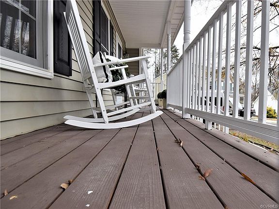 4th image of 14900 Pine Knoll Way