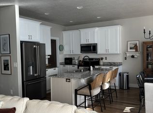 237 E Cordoba Dr, Saratoga Springs, UT 84045