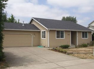 2266 Parker Pl, Eugene, OR 97402