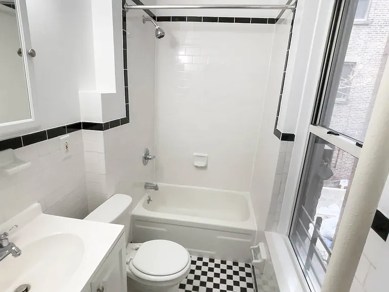 174 Spring St #9 — Photo 8