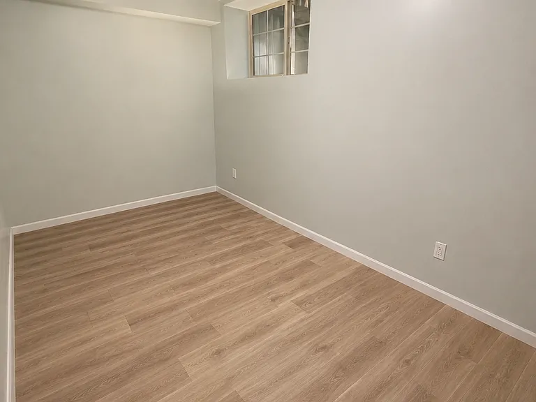 Monarch Ct — Photo 30