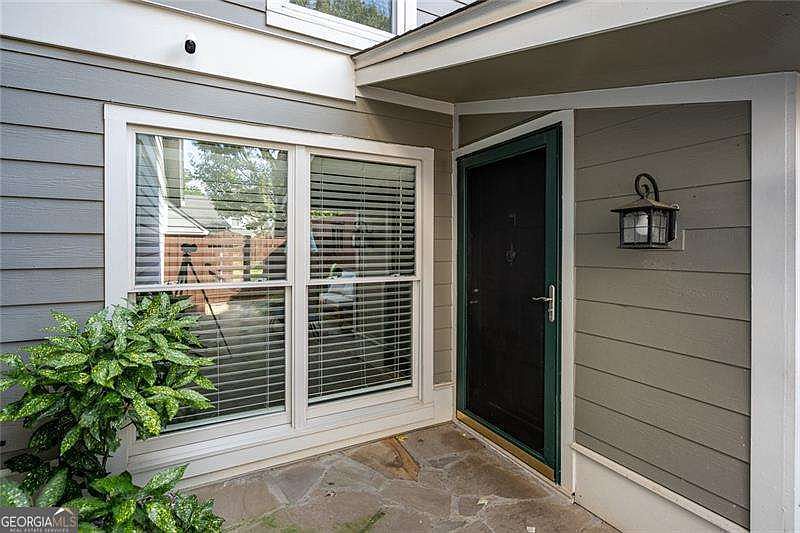 1st image of 5004 Meadow Ln