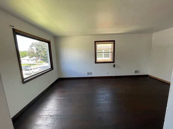 3rd image of 4820 N 91st St