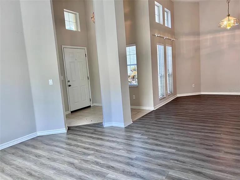 70 Wellesley Ln — Photo 6
