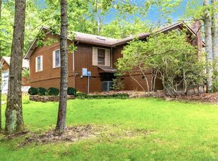 1268 Sequoyah Woods Dr, Brevard, NC 28712