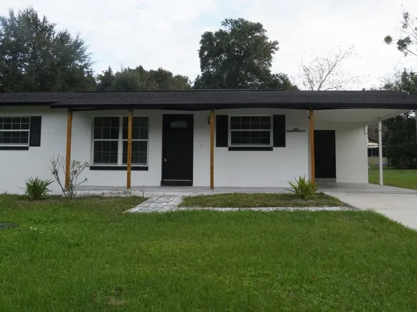 1419 Pembrook Dr, Leesburg, FL 34748