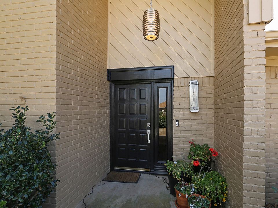 1st image of 2512 Belmont Pl
