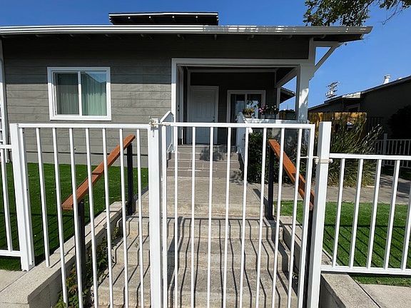 3rd image of 4061 Front St #1
