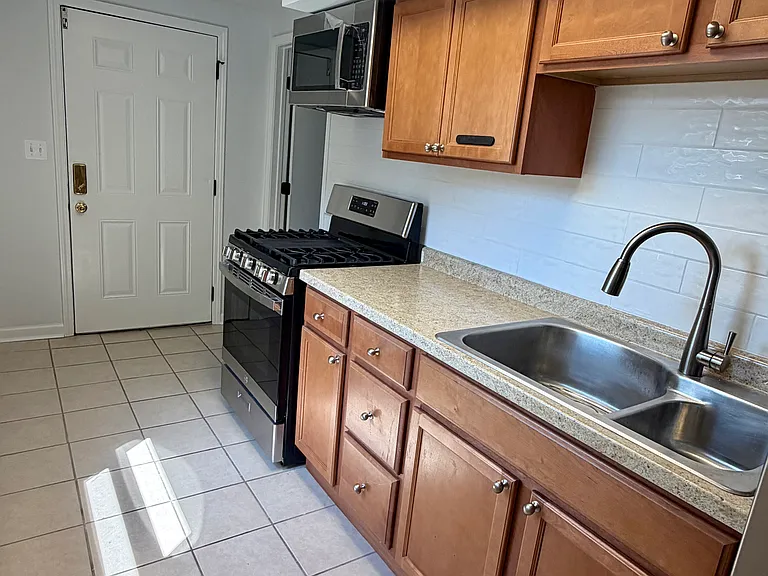 3324 S May St #1 — Photo 2