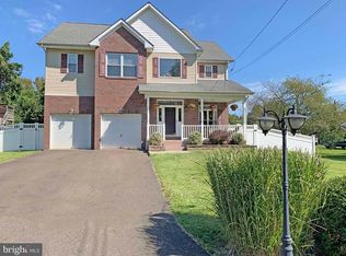 2812 Green Ave, Bristol, PA 19007