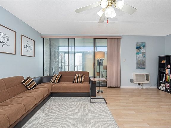 4th image of 27 Skyline Dr APT 11
