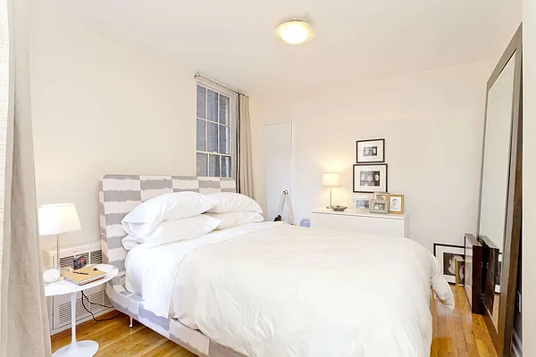 Rented by Compass | media 22