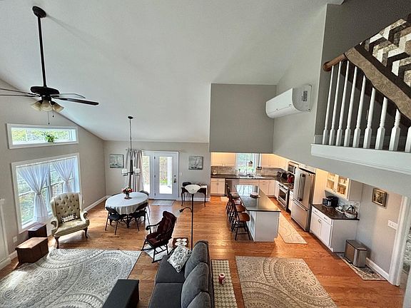 2nd image of 119 Eagle Lane #119