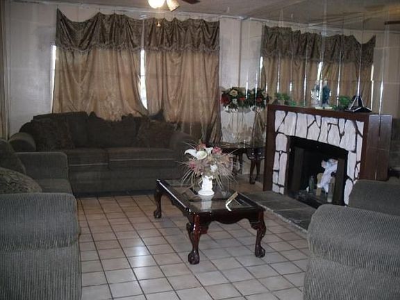 2nd image of 17333 Villa Park St
