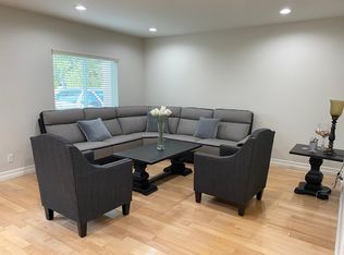 14136 Haynes St, Van Nuys, CA 91401