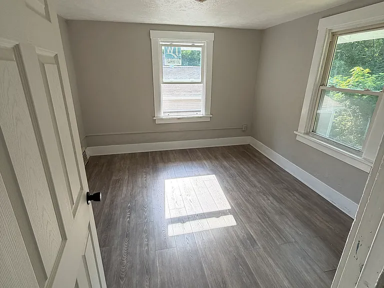 39 Harris Ave #2 — Photo 3