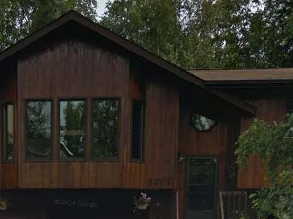 8809 Dome Cir, Eagle River, AK 99577
