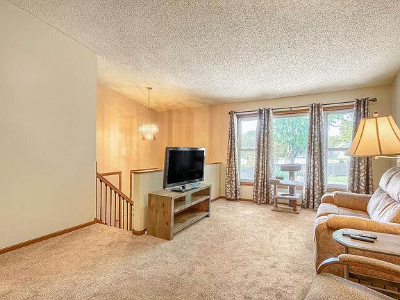 2nd image of 1024 1st St
