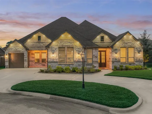 22 Darien Ct, Montgomery, TX 77356