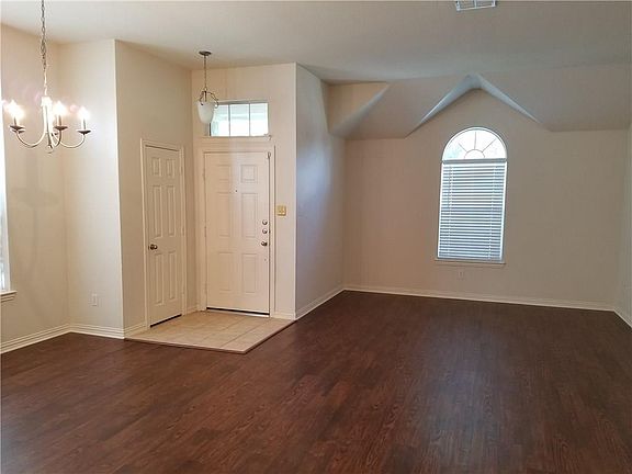 4th image of 7804 Enchanted Isle Dr