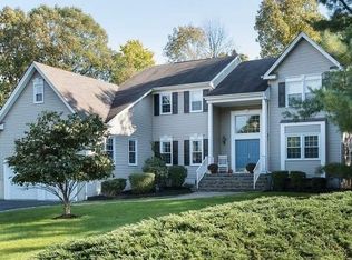 8 McManus Dr, Bridgewater, NJ 08807