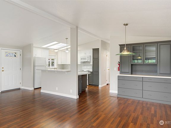 5th image of 106 Sereno Circle