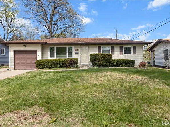 1295 Del Rey Dr, Florissant, MO 63031