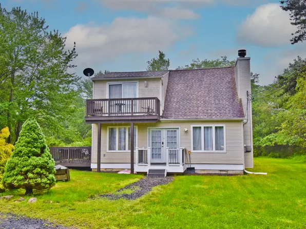 594 Sullivan Trl, Long Pond, PA 18334